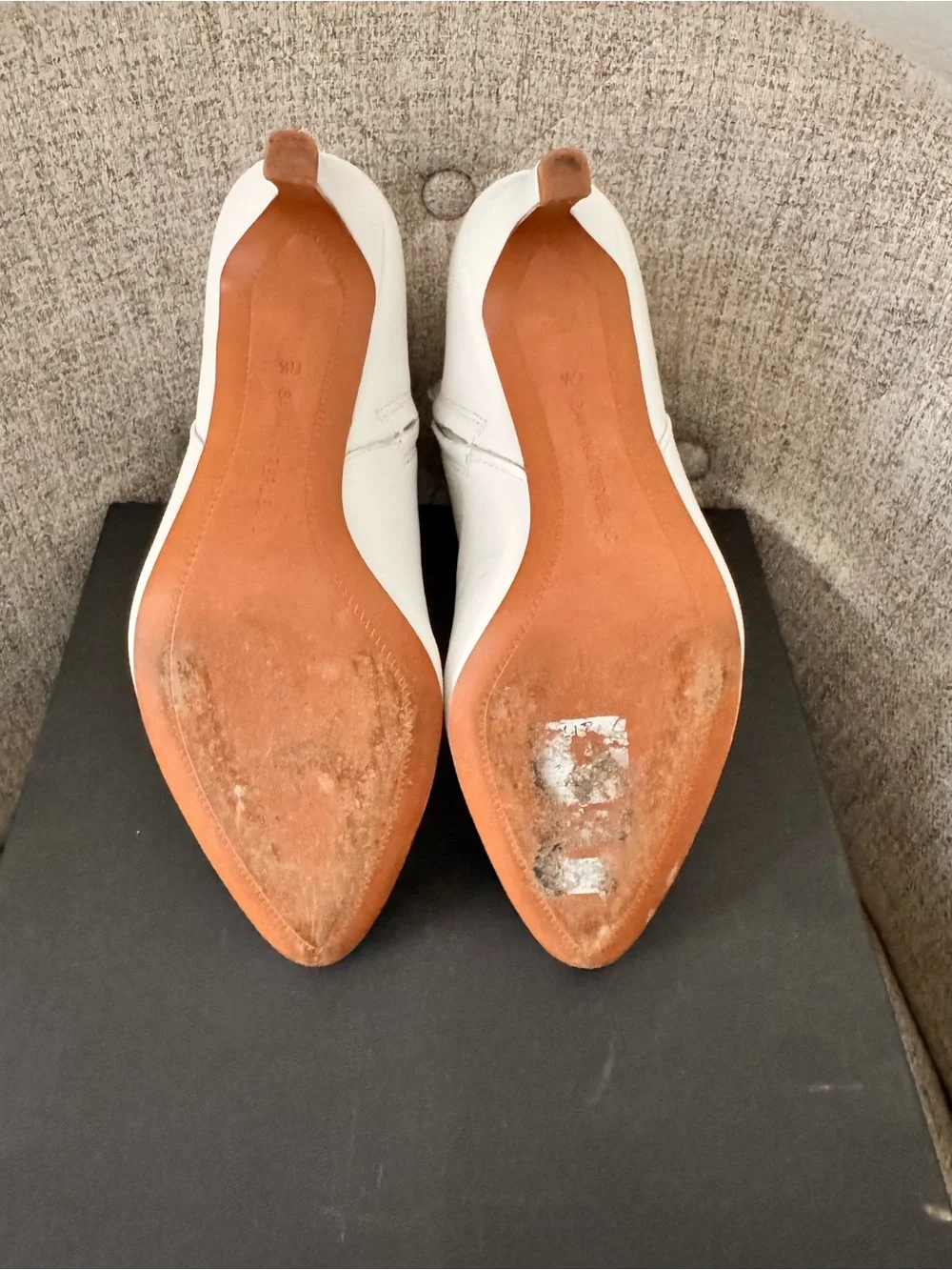 Banana Republic Women's Ankle Booties in Off-White - Classic Pointed Toe 6.5